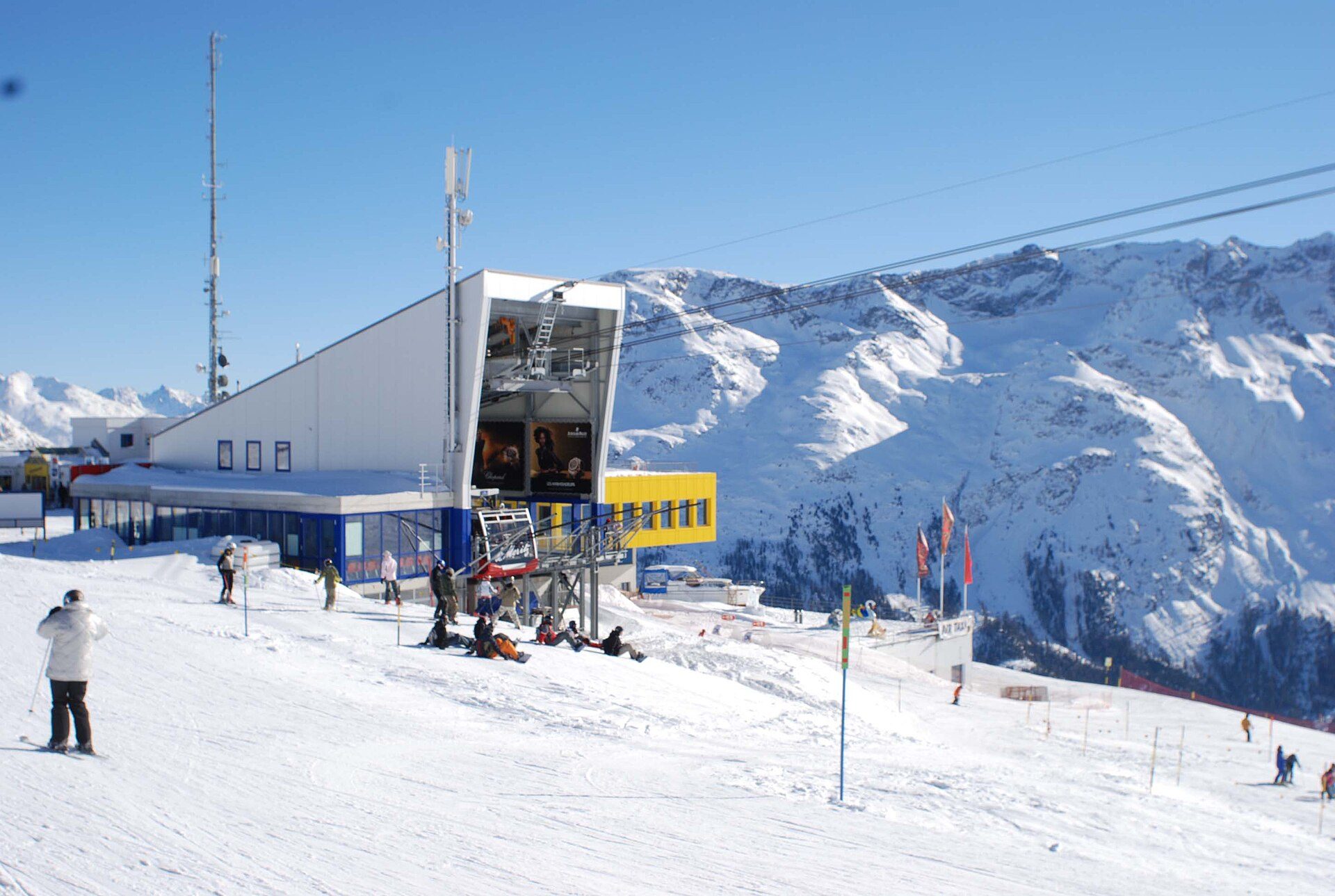 Ski & Snowboard